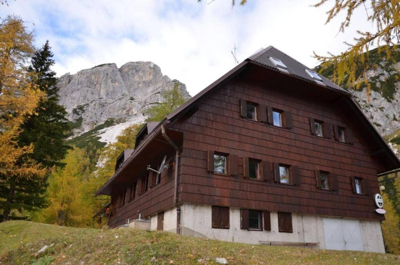Отель Erjavceva Mountain Hut At Vrsic Pass Краньска Гора Экстерьер фото
