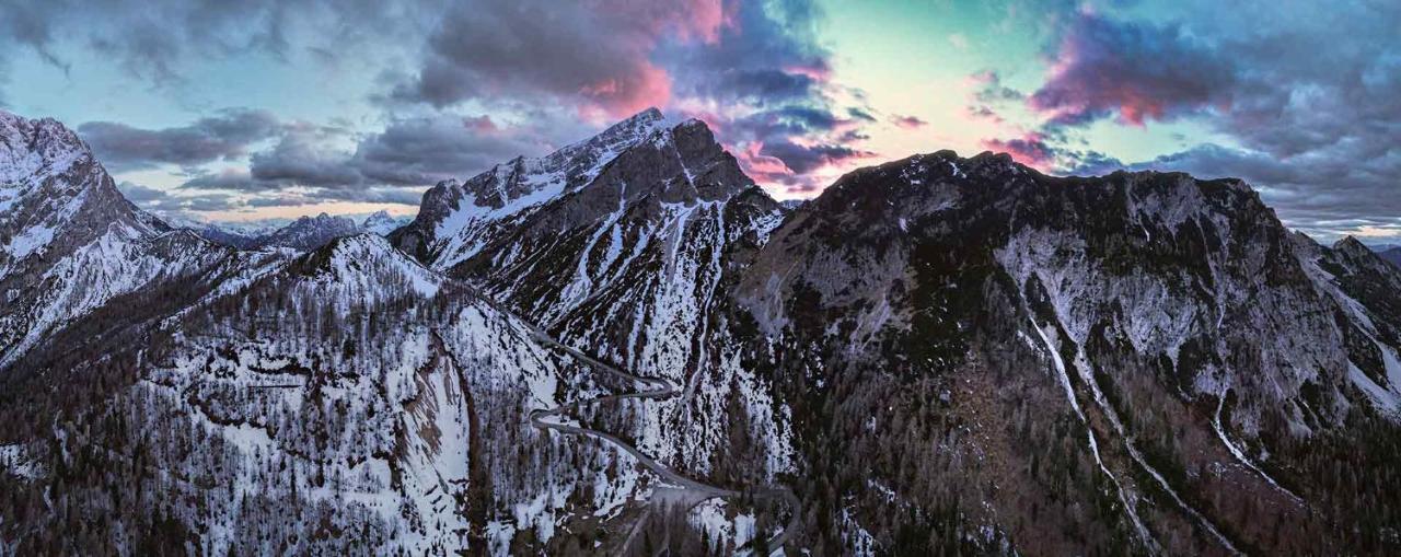 Отель Erjavceva Mountain Hut At Vrsic Pass Краньска Гора Экстерьер фото